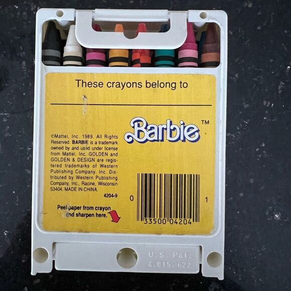 Barbie Doll Crayons 1989
Mattel With Case Built-in
Sharpener Golden 16 NEW - Picture 7 of 11